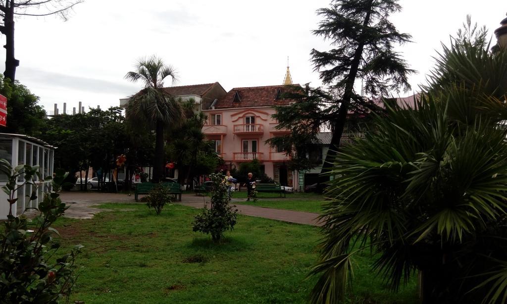 Old Street Guesthouse Batumi Exterior foto