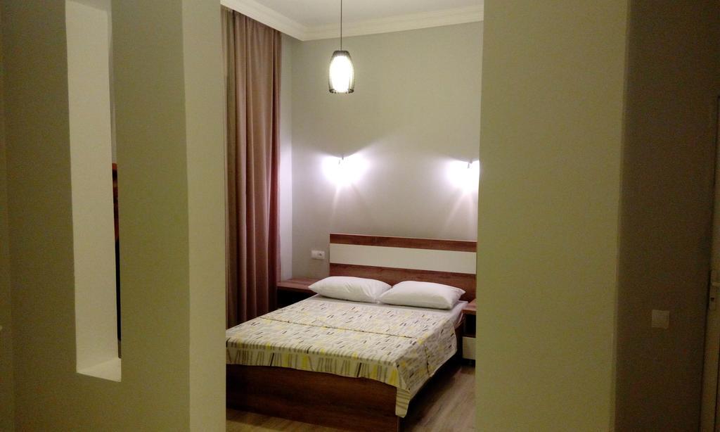 Old Street Guesthouse Batumi Exterior foto